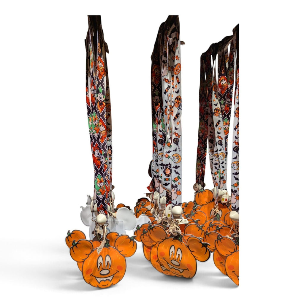 Lanière Mickey Halloween Disneyland Paris avec pendentif citrouille Mickey