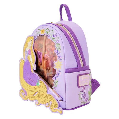 Mini sac à dos Loungefly Raiponce lenticulaire WDBK3672 - effet lenticulaire scène 1